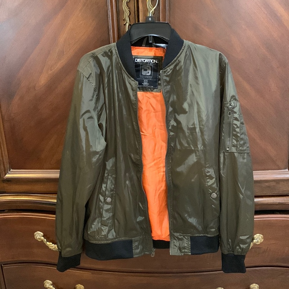 Men’s lightweight dark green bomber style jacket size M